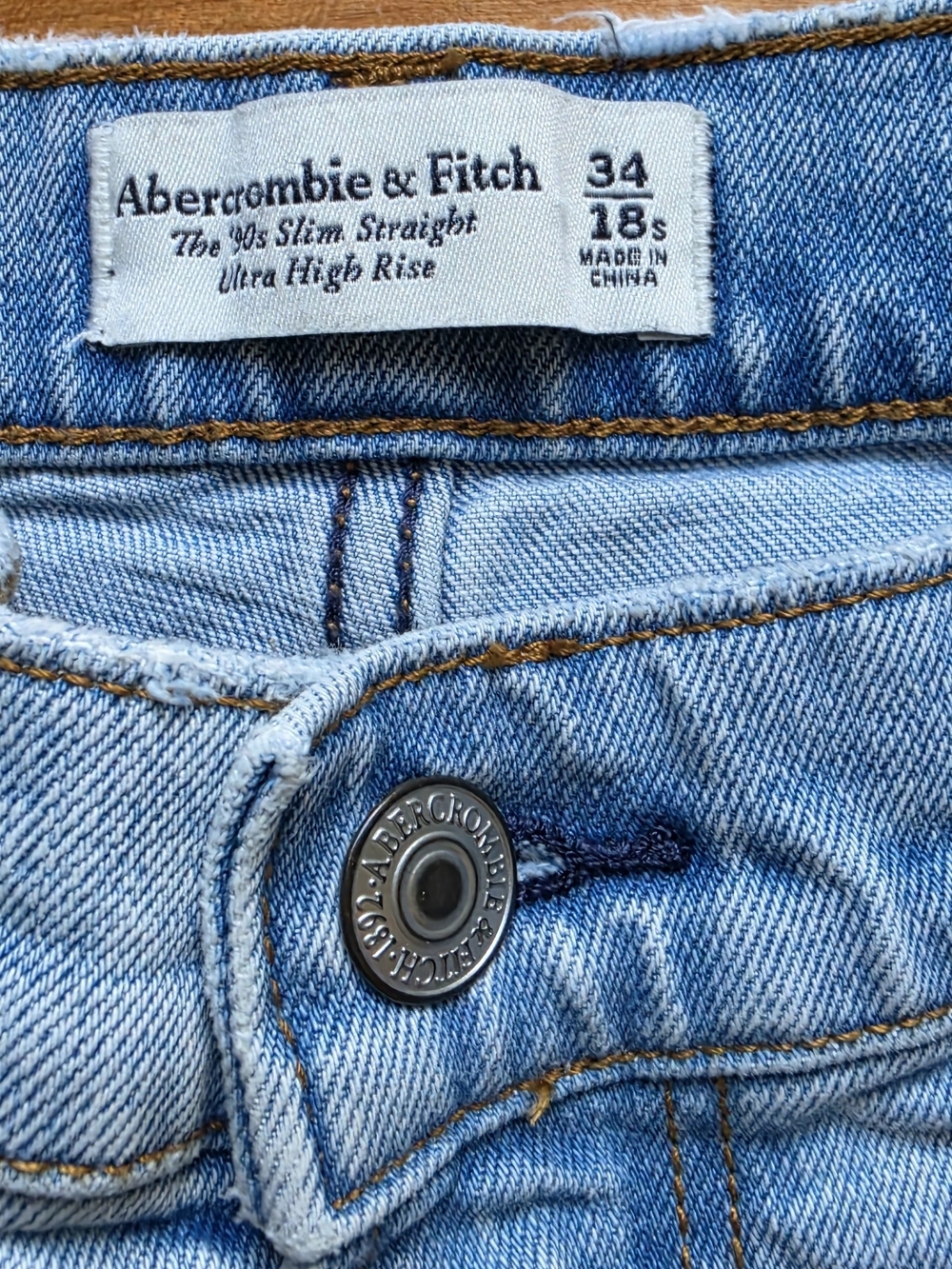 Abercrombie & Fitch Light Blue High-Rise Straight Jeans - Picture 2 of 4